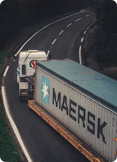 PLT mở rộng đội xe, tăng tốc vận chuyển toàn quốc.